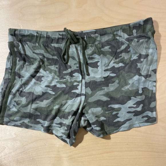 Lucky Brand Camouflage Print Shorts XL (HS) - Picture 5 of 8